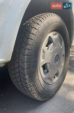 Грузовой фургон Ford Transit 2005 в 