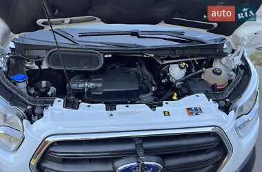 Грузовой фургон Ford Transit 2019 в 