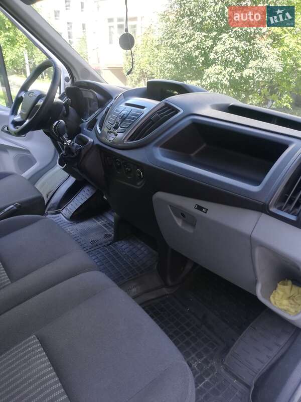 Вантажний фургон Ford Transit 2014 в Львові