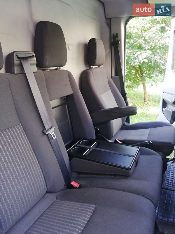 Вантажний фургон Ford Transit 2014 в Львові