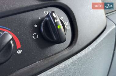 Грузовой фургон Ford Transit 2011 в 