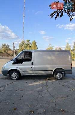 Грузовой фургон Ford Transit 2003 в 