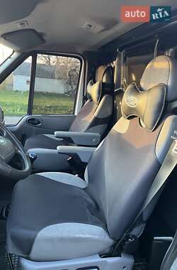 Грузовой фургон Ford Transit 2003 в 