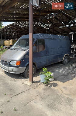 Грузовой фургон Ford Transit 1998 в Буче
