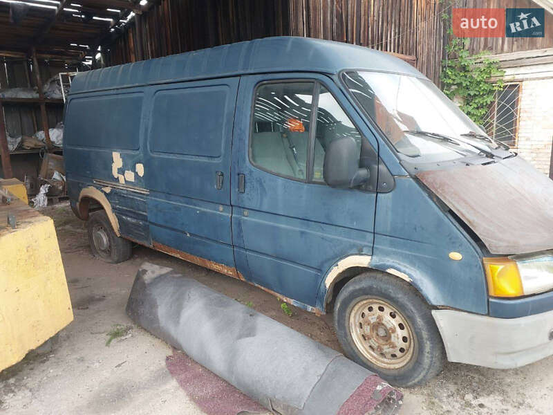 Грузовой фургон Ford Transit 1998 в Буче