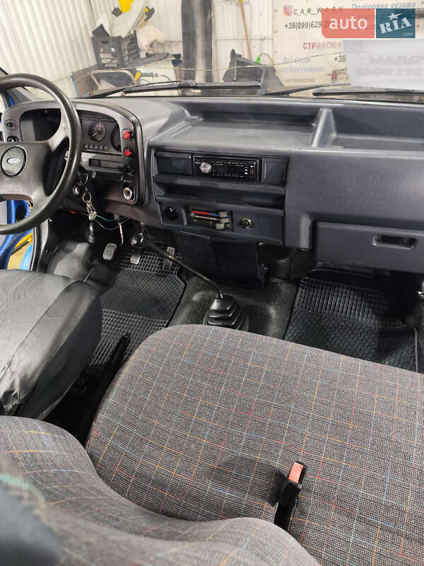 Мікроавтобус Ford Transit 1993 в Чернівцях