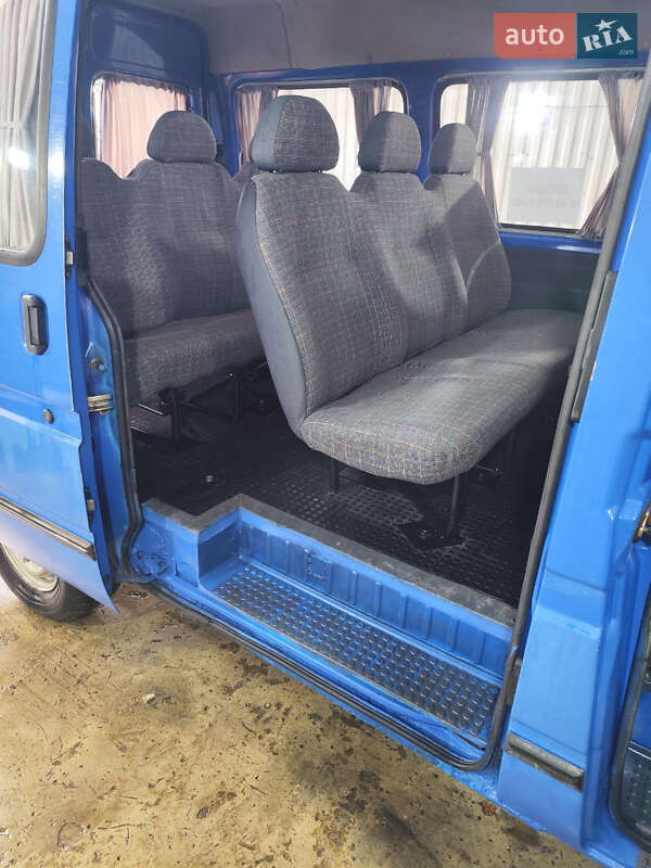 Мікроавтобус Ford Transit 1993 в Чернівцях