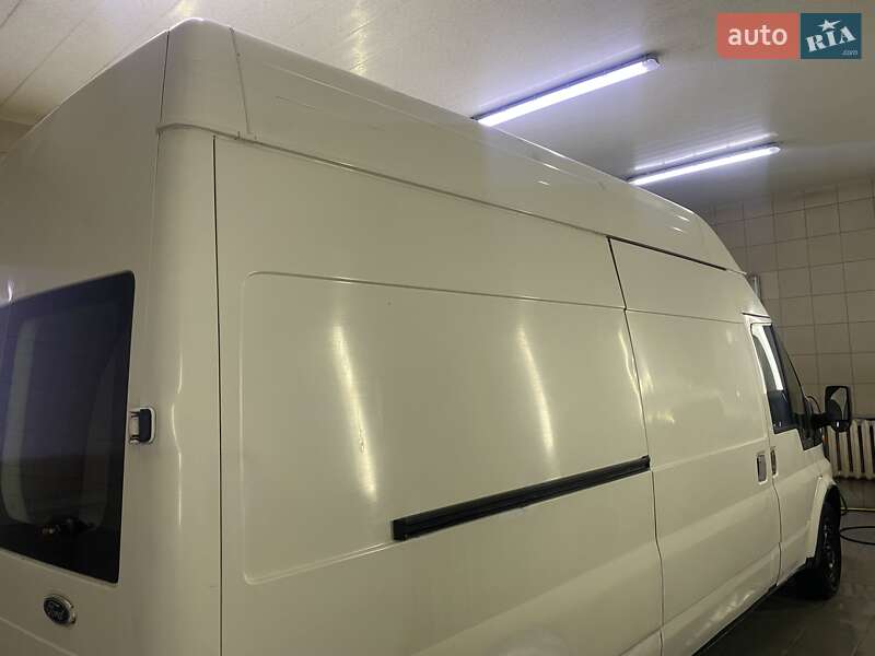 Вантажний фургон Ford Transit 2006 в Умані