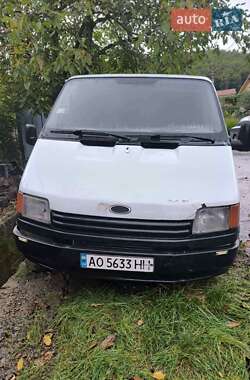 Грузовой фургон Ford Transit 1987 в Мукачево