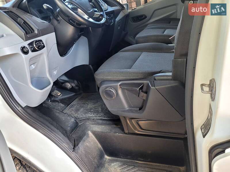 Вантажний фургон Ford Transit 2018 в Києві