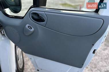 Вантажний фургон Ford Transit 2006 в 