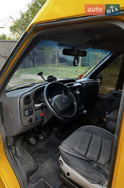 Грузопассажирский фургон Ford Transit 2002 в 