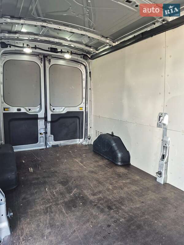 Вантажний фургон Ford Transit 2021 в Ковелі