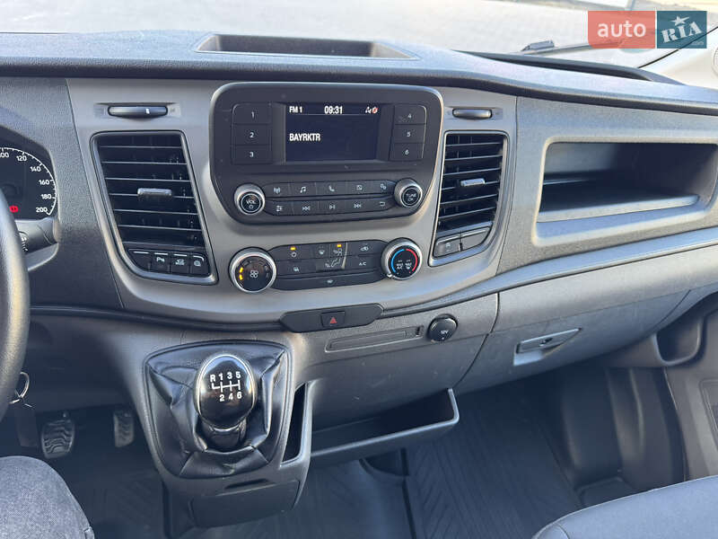 Грузовой фургон Ford Transit 2021 в Ирпене