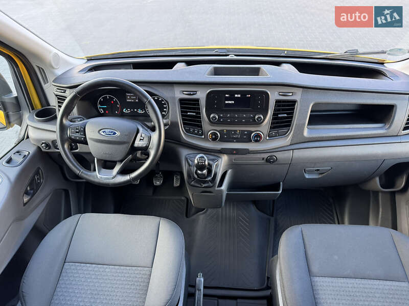 Грузовой фургон Ford Transit 2021 в Ирпене