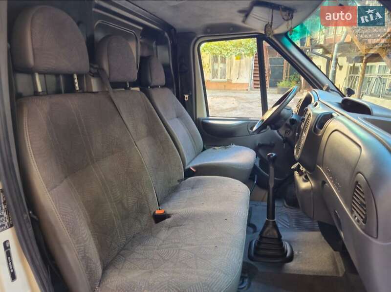 Вантажний фургон Ford Transit 2006 в Одесі