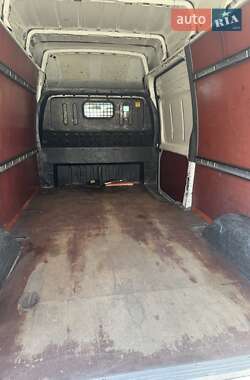 Грузовой фургон Ford Transit 2001 в 