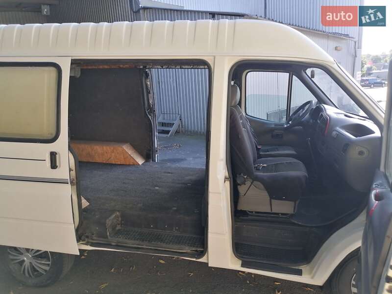 Вантажний фургон Ford Transit 1998 в Вінниці