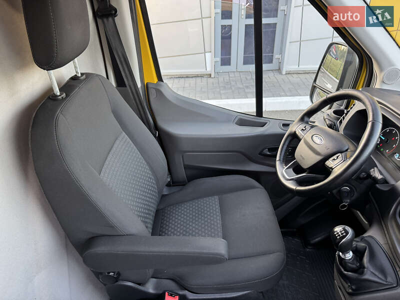 Грузовой фургон Ford Transit 2020 в Ирпене
