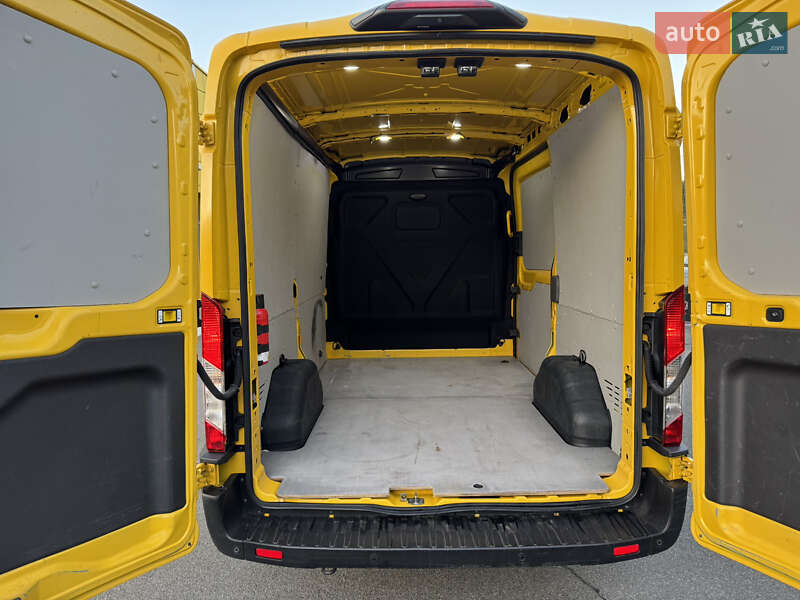 Грузовой фургон Ford Transit 2020 в Ирпене