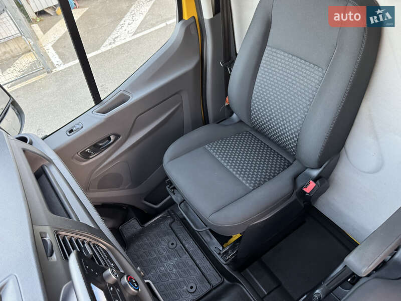 Грузовой фургон Ford Transit 2020 в Ирпене