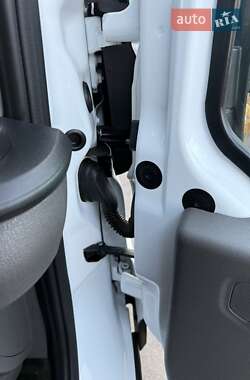 Грузовой фургон Ford Transit 2021 в 