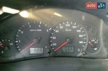 Вантажопасажирський фургон Ford Transit 2005 в 