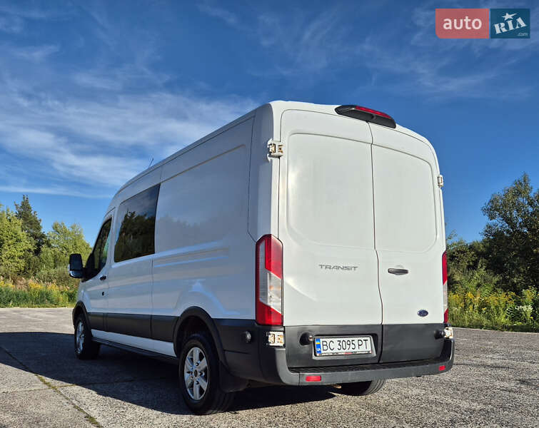 Вантажопасажирський фургон Ford Transit 2017 в Львові
