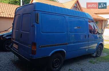 Грузовой фургон Ford Transit 2000 в 