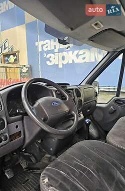 Вантажопасажирський фургон Ford Transit 2002 в 