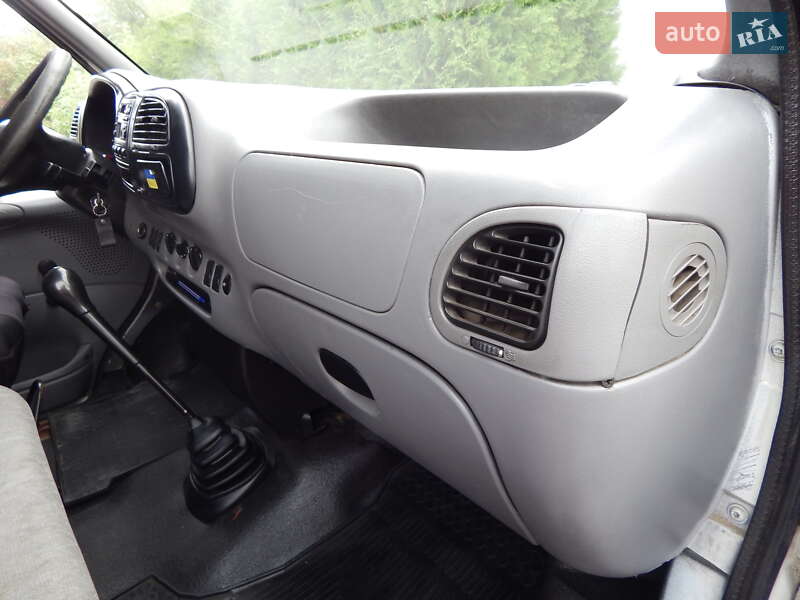 Вантажний фургон Ford Transit 1998 в Трускавці