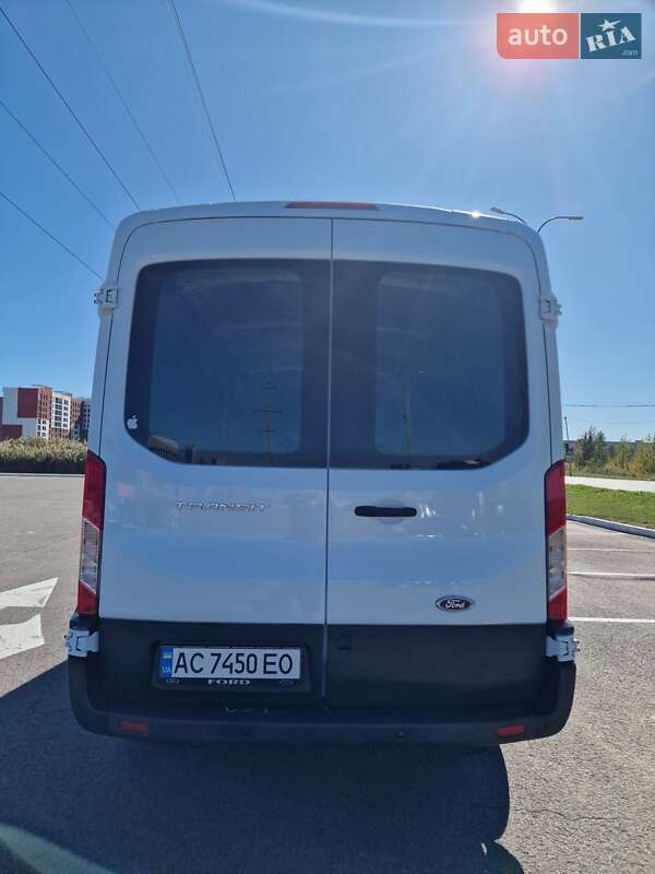 Грузовой фургон Ford Transit 2017 в Луцке