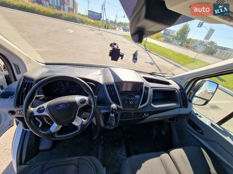 Грузовой фургон Ford Transit 2017 в Луцке