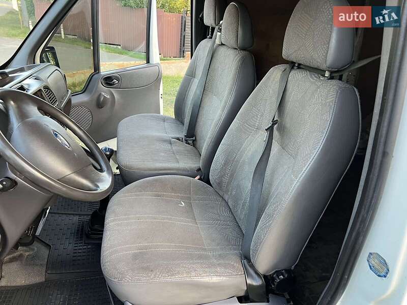 Грузопассажирский фургон Ford Transit 2002 в Измаиле