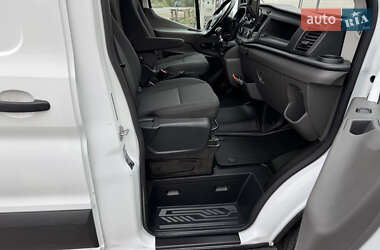 Вантажний фургон Ford Transit 2021 в 