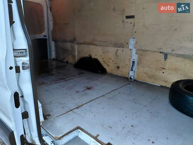 Грузовой фургон Ford Transit 2016 в Ивано-Франковске