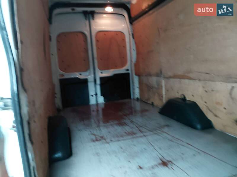 Грузовой фургон Ford Transit 2016 в Ивано-Франковске