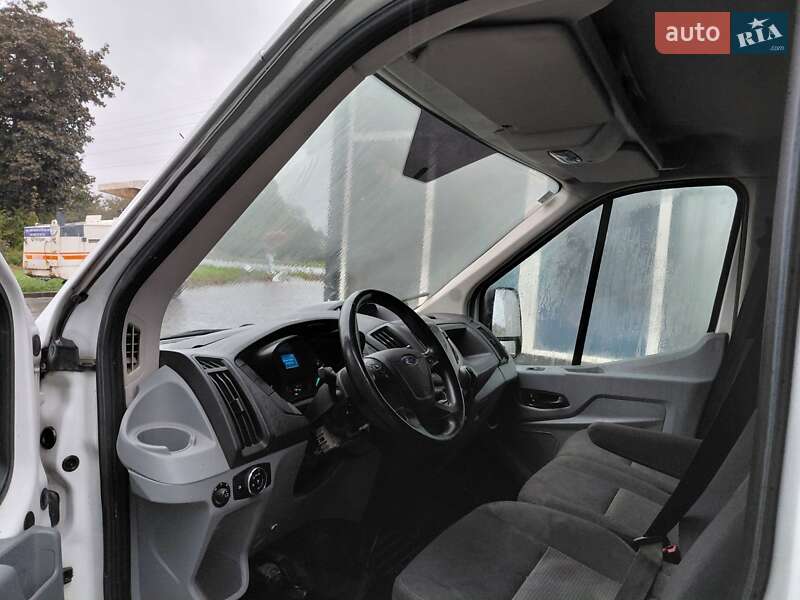 Грузовой фургон Ford Transit 2016 в Ивано-Франковске