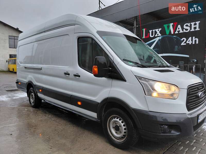 Грузовой фургон Ford Transit 2016 в Ивано-Франковске