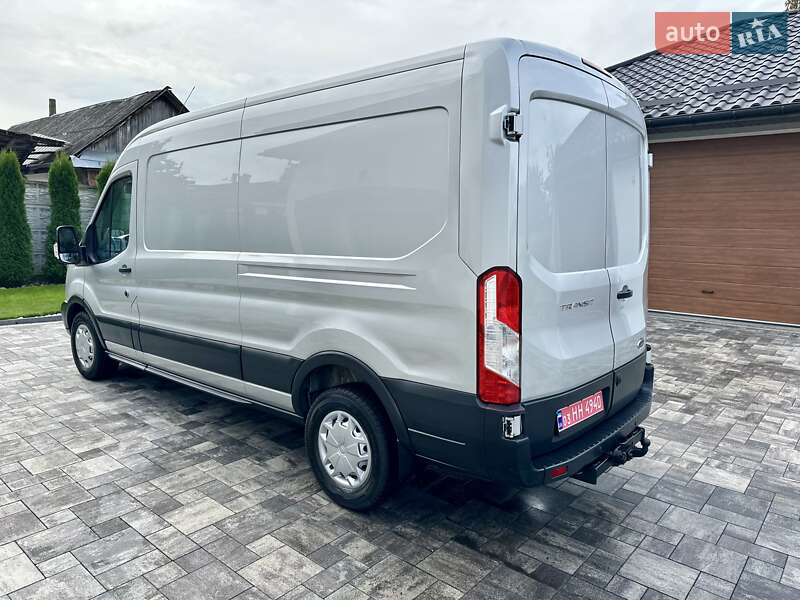 Вантажний фургон Ford Transit 2019 в Дубні