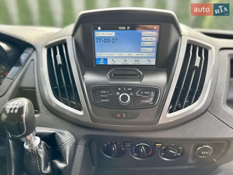Вантажний фургон Ford Transit 2019 в Дубні