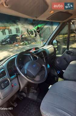 Грузовой фургон Ford Transit 2006 в 
