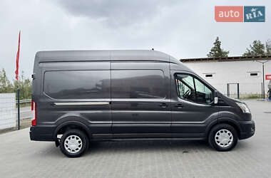 Грузовой фургон Ford Transit 2022 в 
