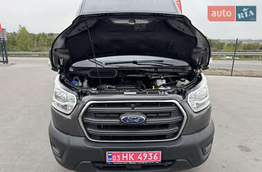 Грузовой фургон Ford Transit 2022 в 