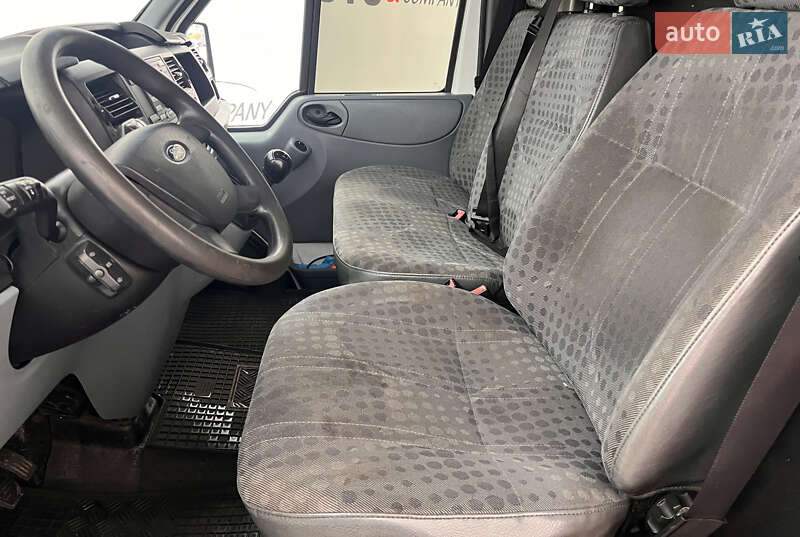 Вантажний фургон Ford Transit 2012 в Львові