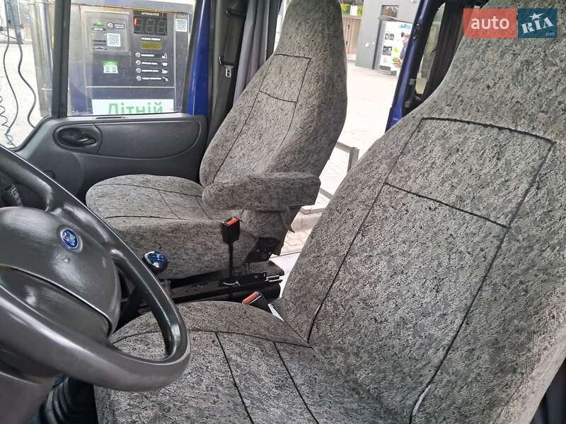 Грузопассажирский фургон Ford Transit 2005 в Львове фото 16 Грузопассажирский фургон Ford Transit 2005 в Львове