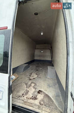 Грузовой фургон Ford Transit 2012 в 