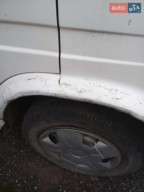 Грузовой фургон Ford Transit 1999 в Козове