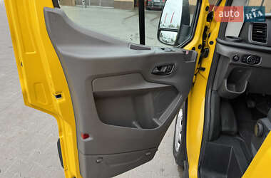 Вантажний фургон Ford Transit 2021 в 