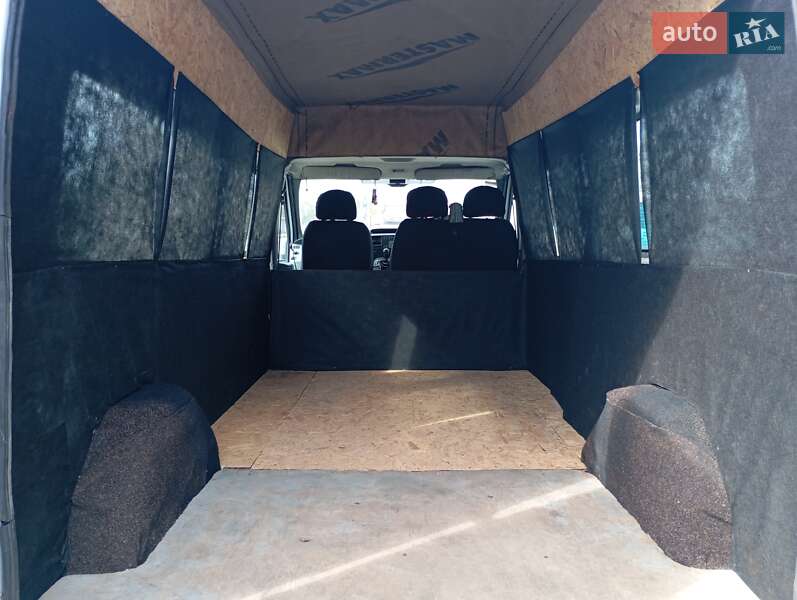 Вантажний фургон Ford Transit 2007 в Миколаєві